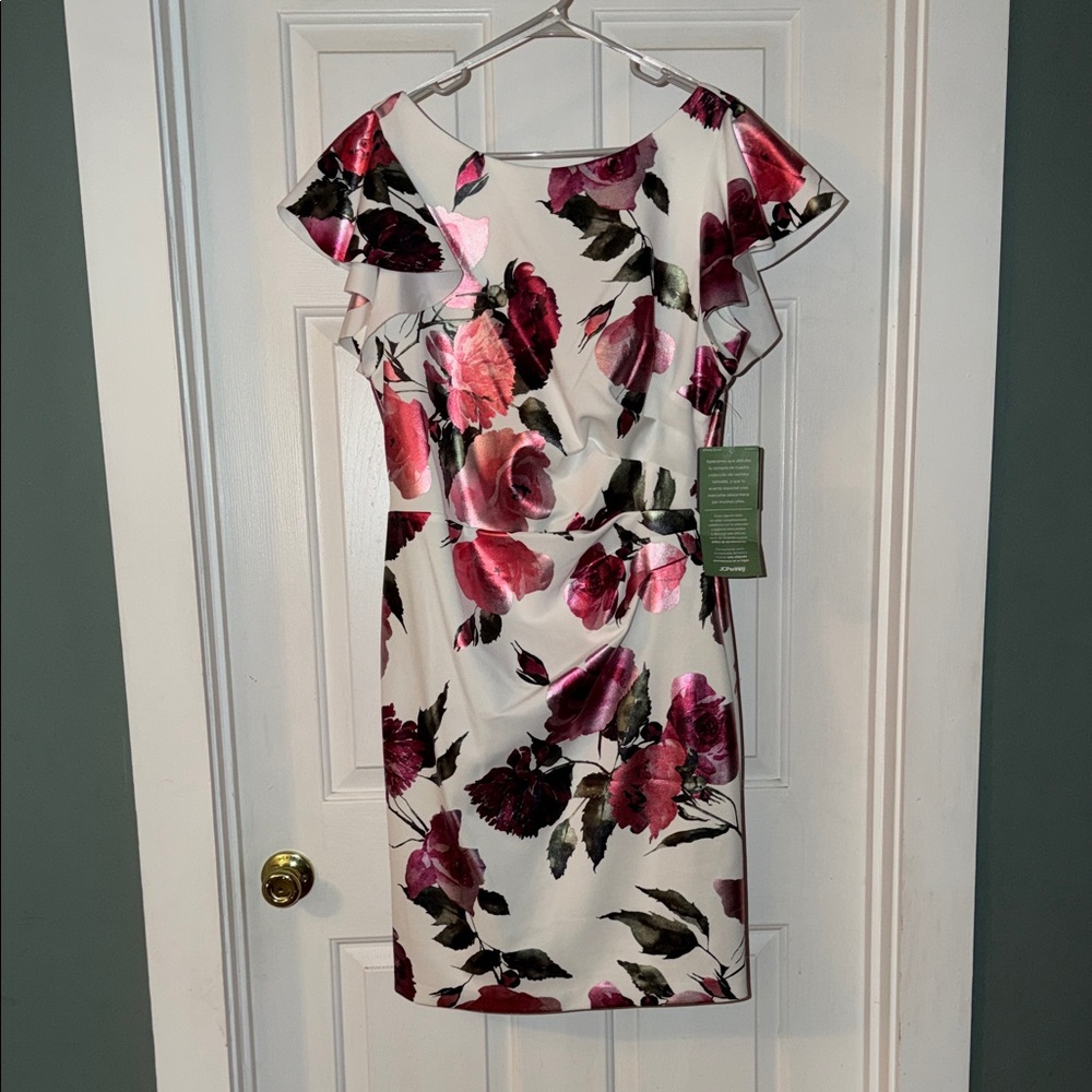 Elegant Floral Mini Dress in Red and White